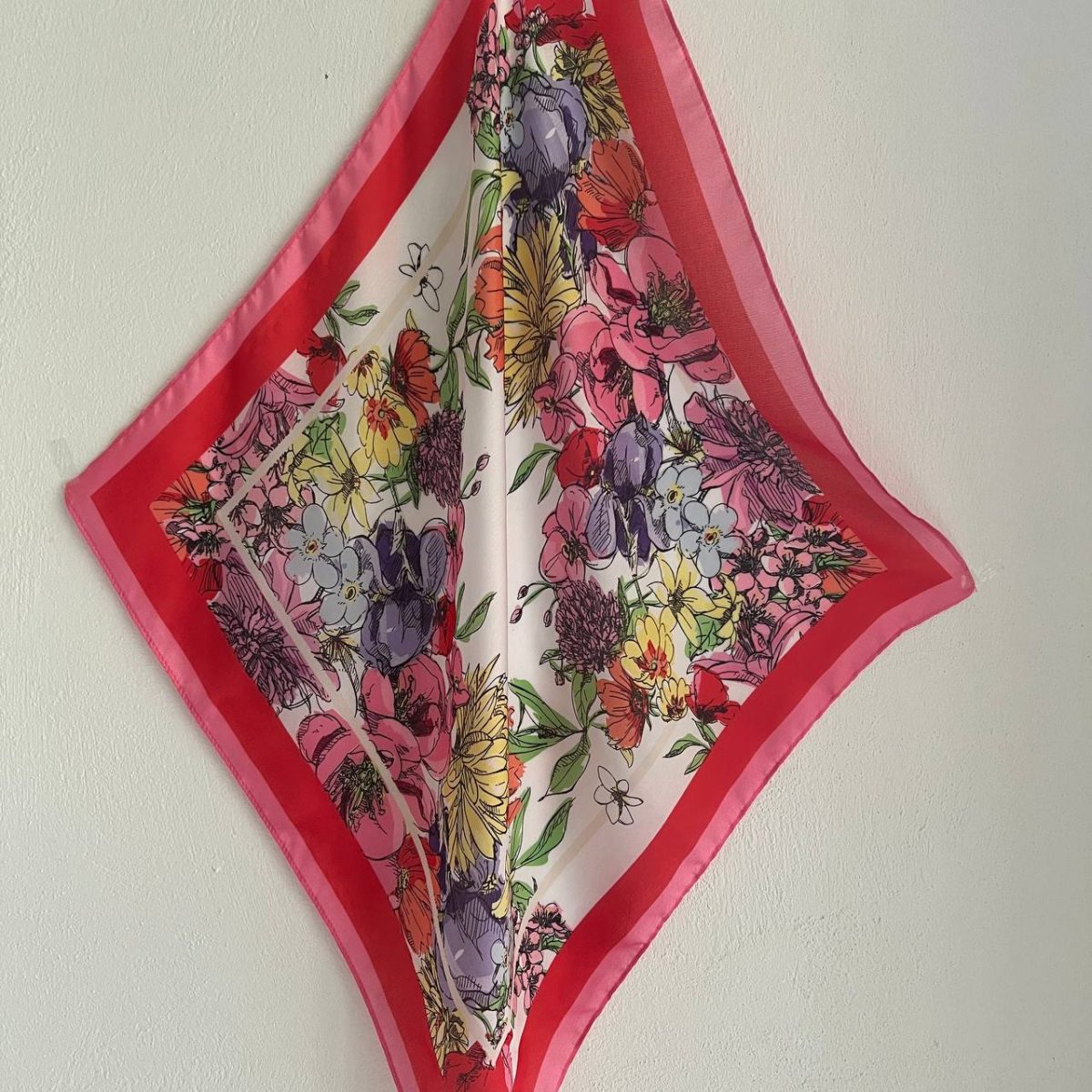 مینی اسکارف ساتن